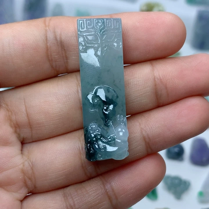 吊坠(不含链)未镶嵌翡翠