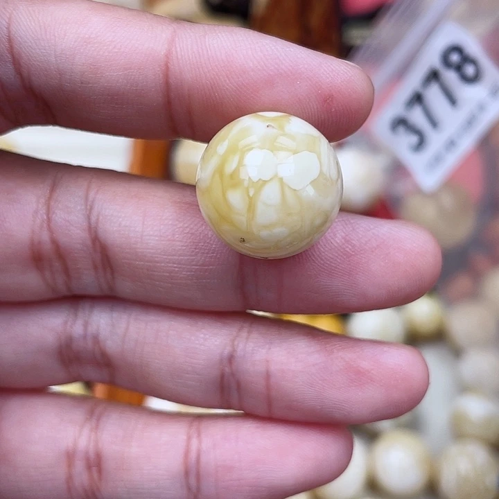 蜜蜡未镶嵌珠宝奇石粉18