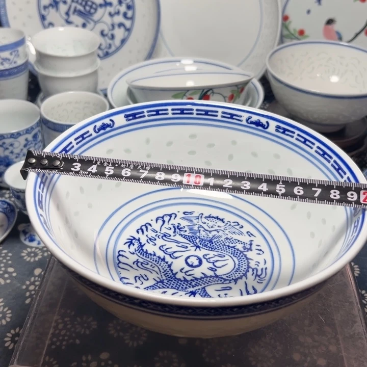 青花玲珑8寸的汤碗