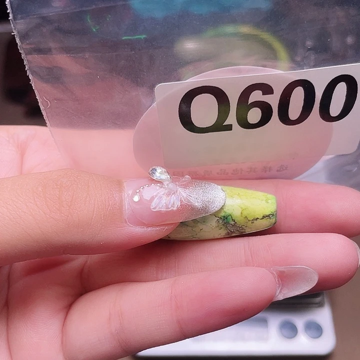 湖北十堰原矿绿小松