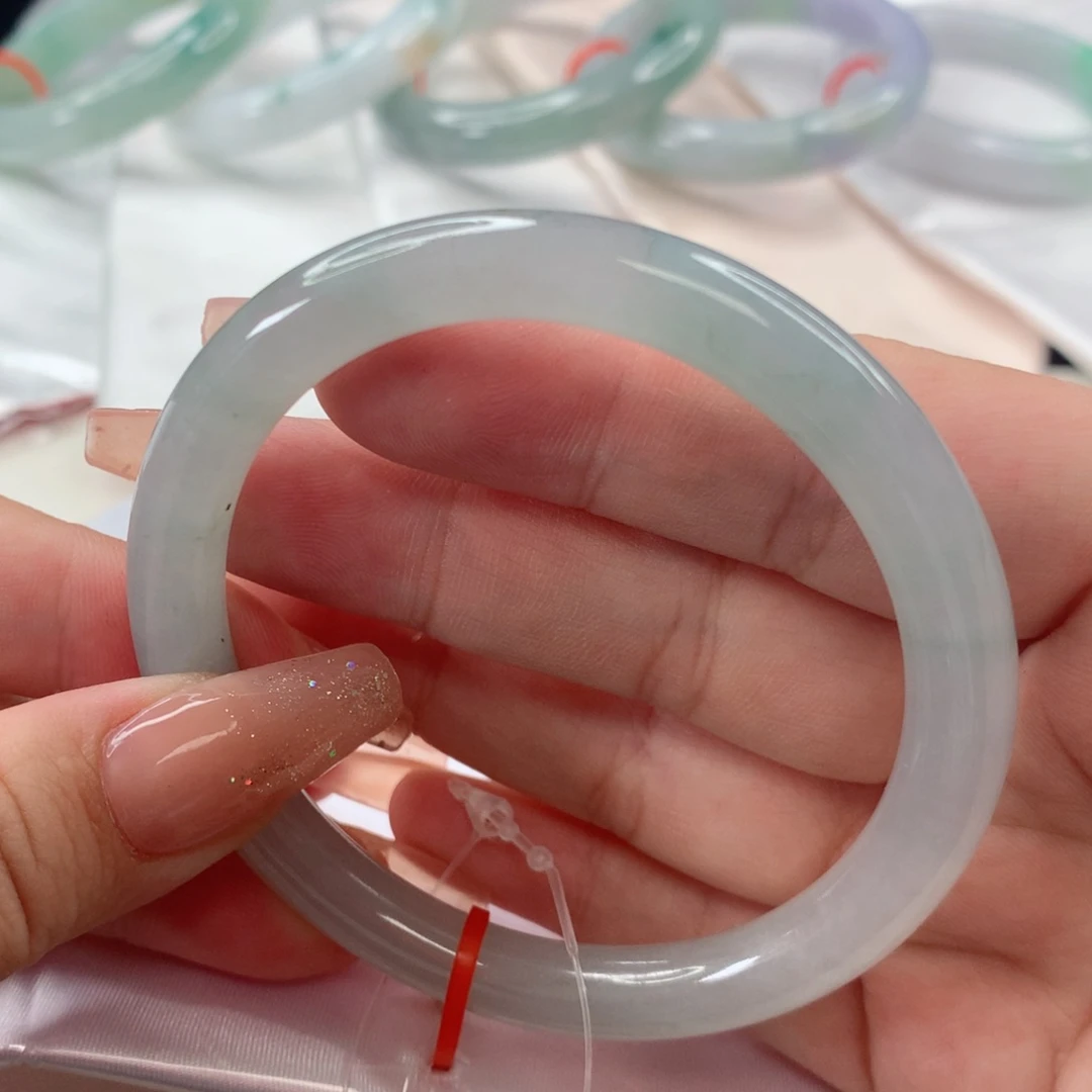 翡翠手镯未镶嵌55.5圈口