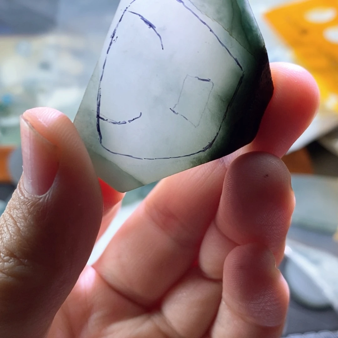 翡翠未镶嵌颈饰定制