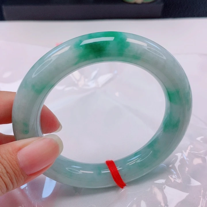 F***m翡翠未镶嵌手镯（圆镯）