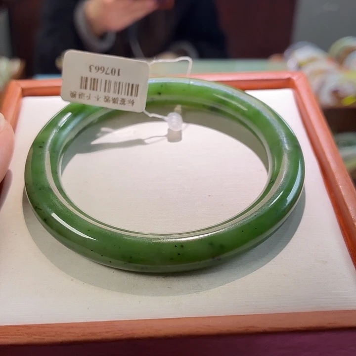 和田玉未镶嵌手镯9 56.57