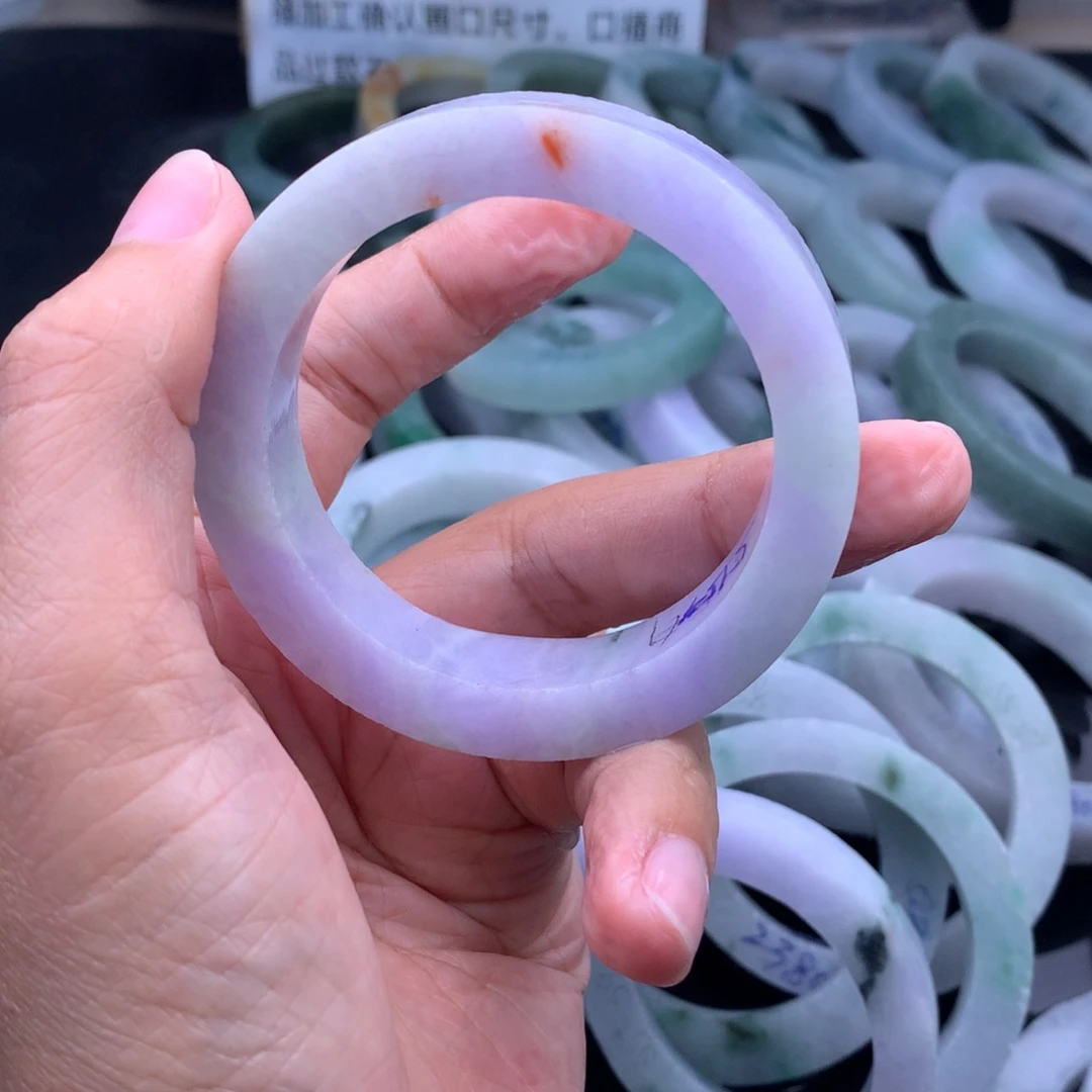 未镶嵌手镯定制翡翠
