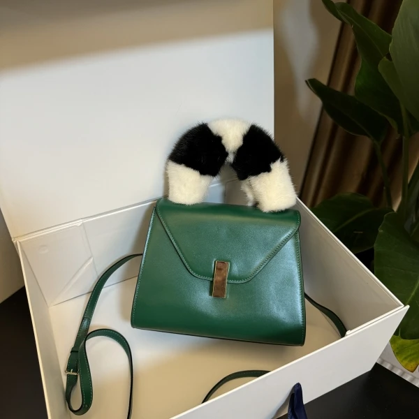 包包/瓦莱可斯特拉/99新/250118QR0009