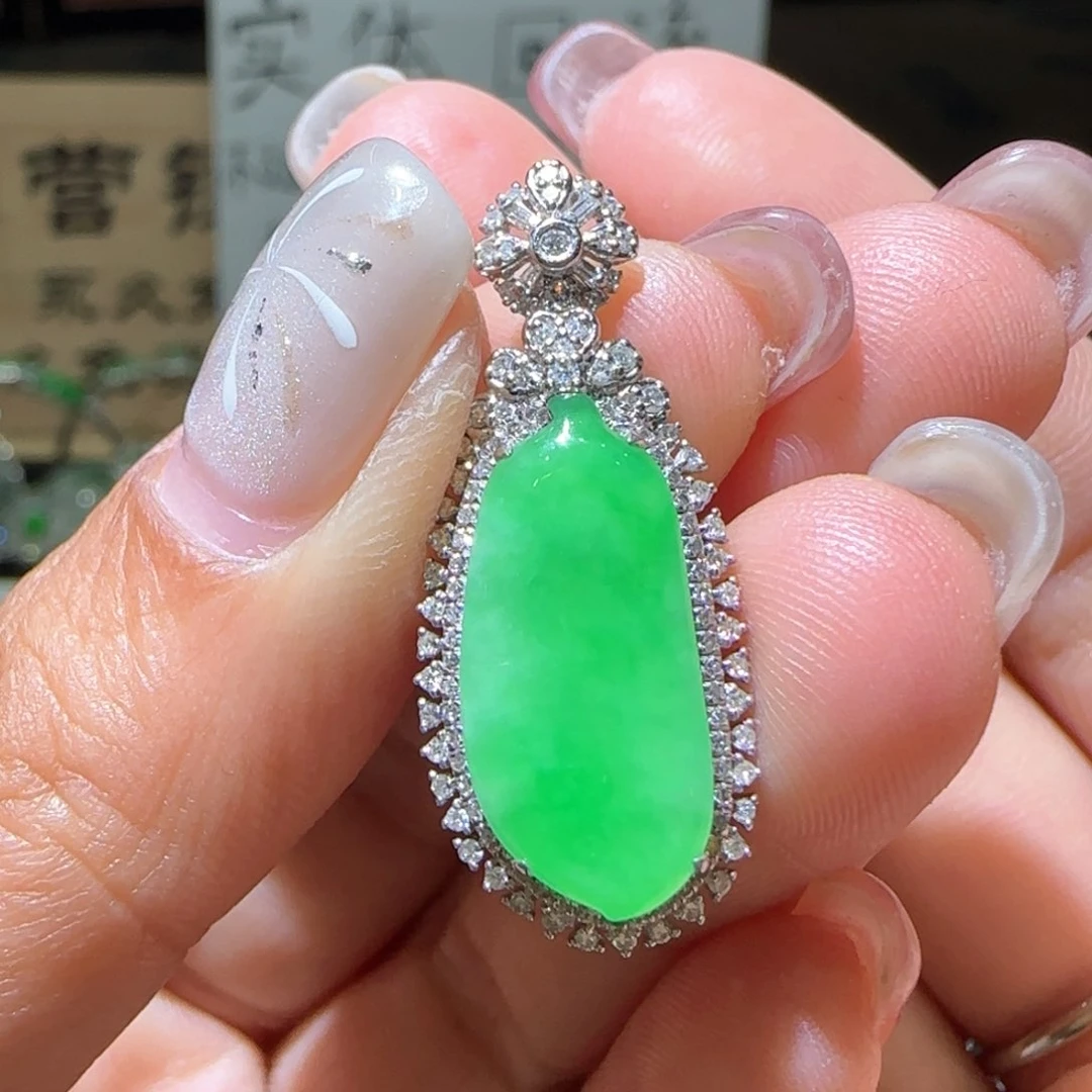 【闪购商品】翡翠颈饰18K金镶嵌缅甸