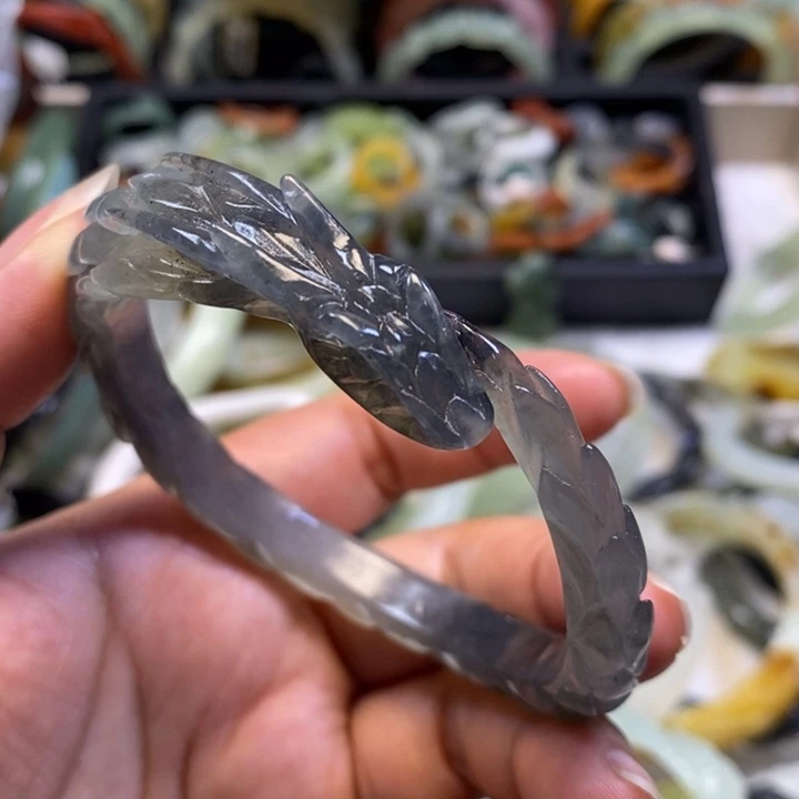 蛇纹石玉未镶嵌手镯吉**宇