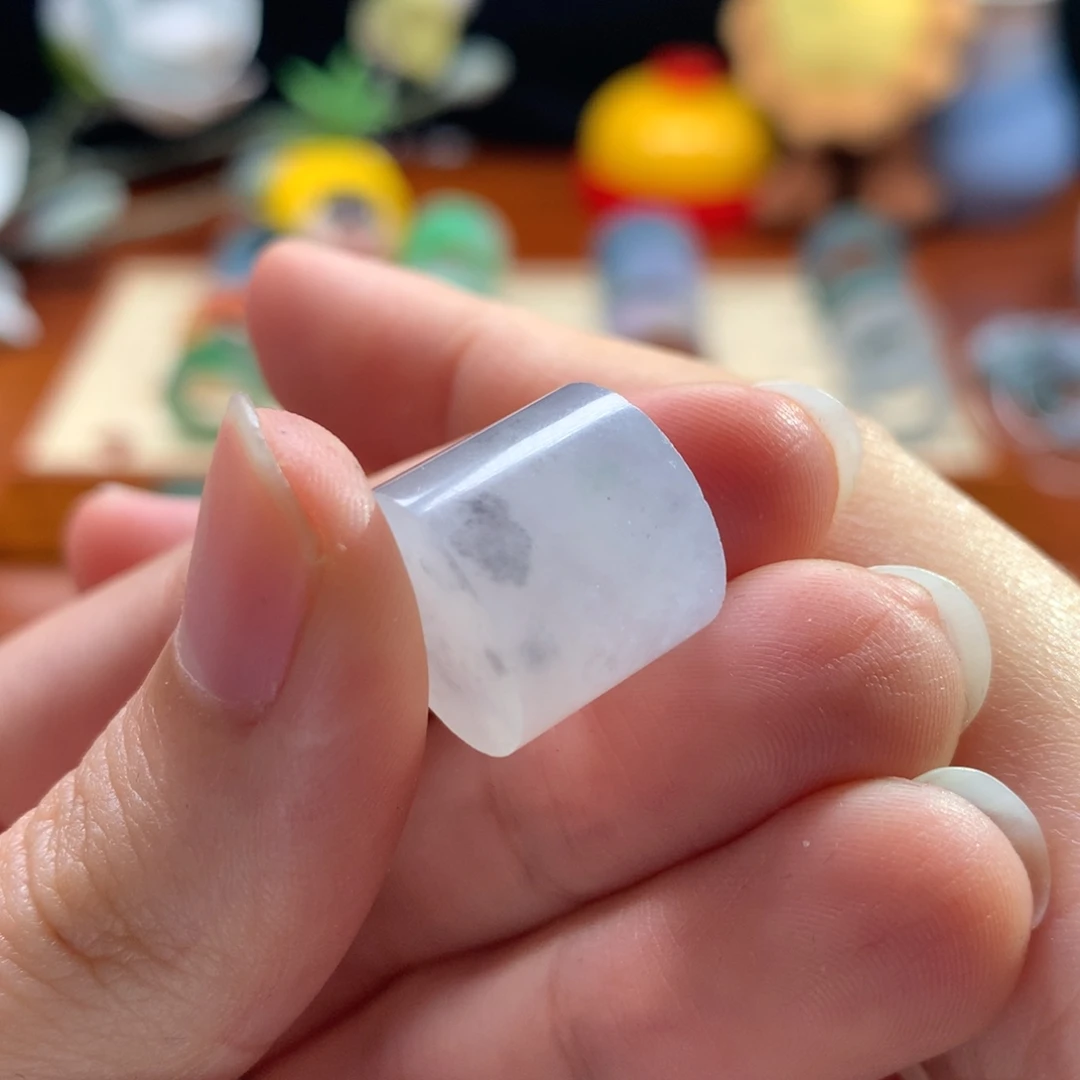 定制翡翠未镶嵌冰奶牛桶珠