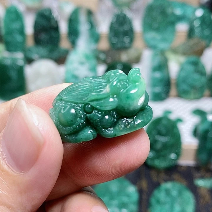 未镶嵌独山玉颈饰