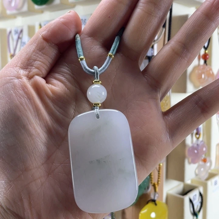 玛瑙/玉髓颈饰未镶嵌吃****豆