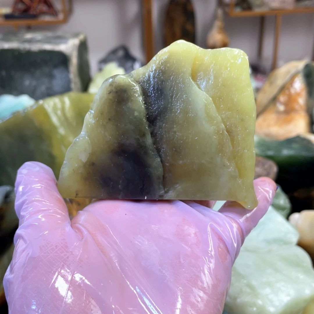 蛇纹石玉未镶嵌中国四大名玉简易