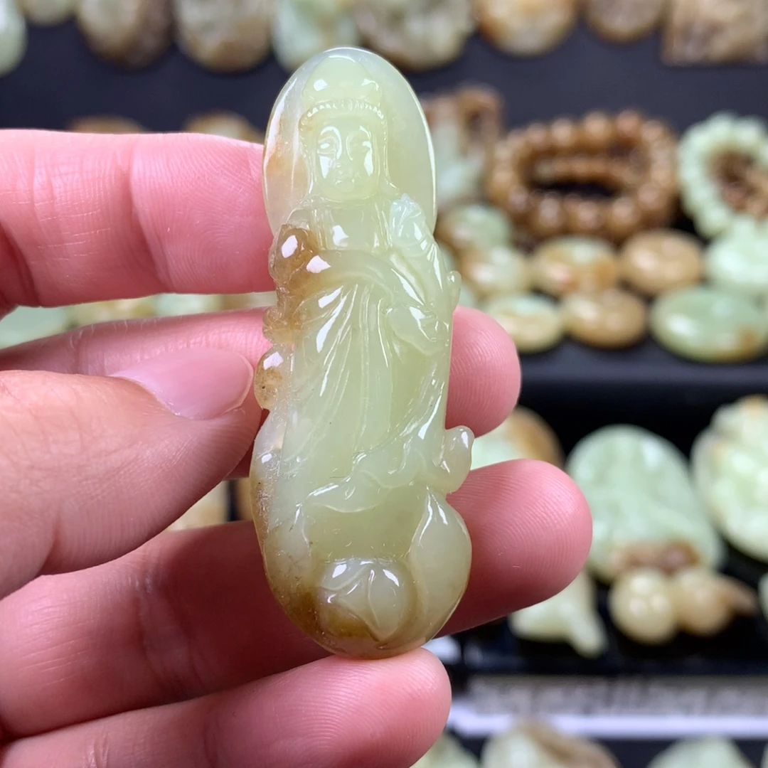 和田玉未镶嵌颈饰