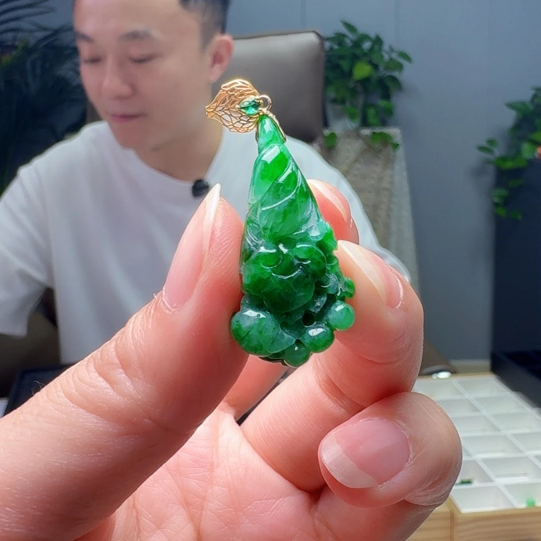 翡翠18K金镶嵌吊坠(不含链)天然