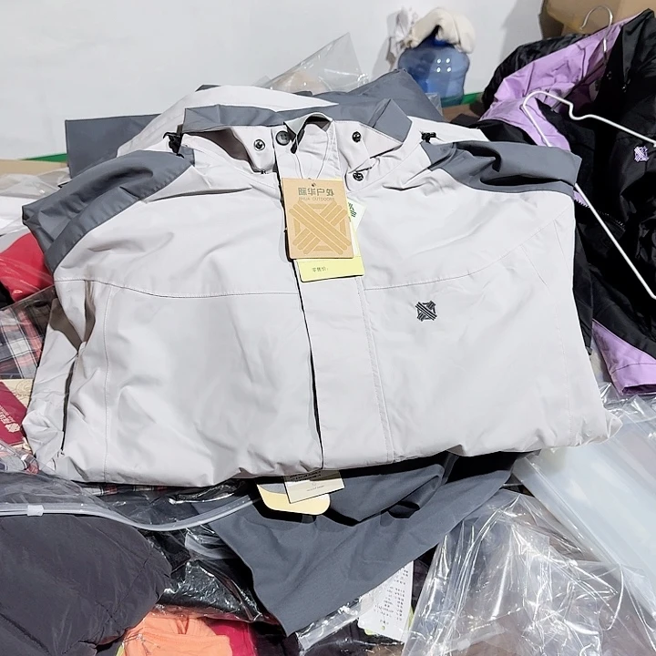 干***胞Xxl  际华户外  冲锋衣   浅灰色