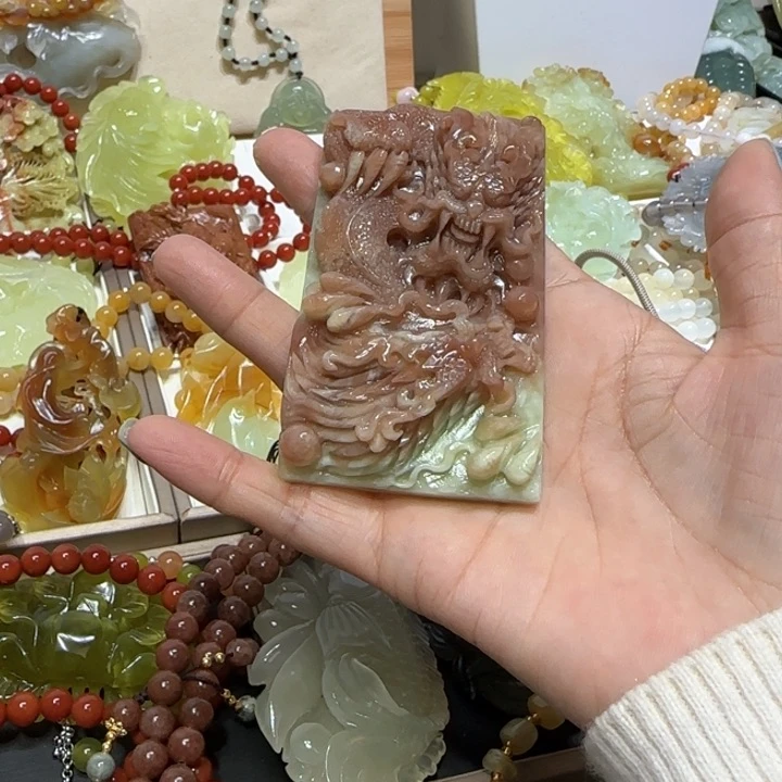 未镶嵌蛇纹石玉吊坠三*