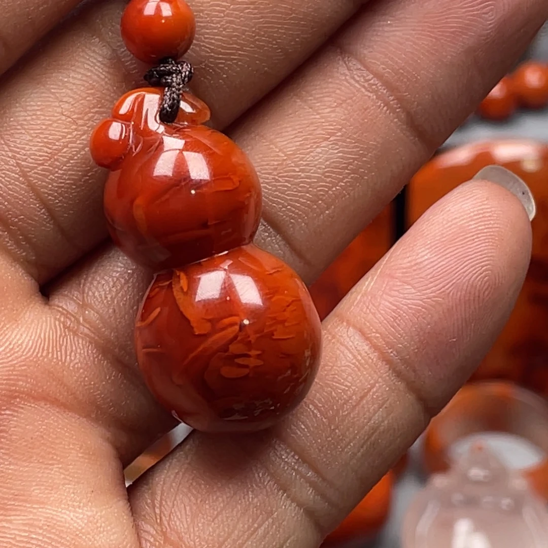 南红玛瑙未镶嵌珠宝奇石吊坠