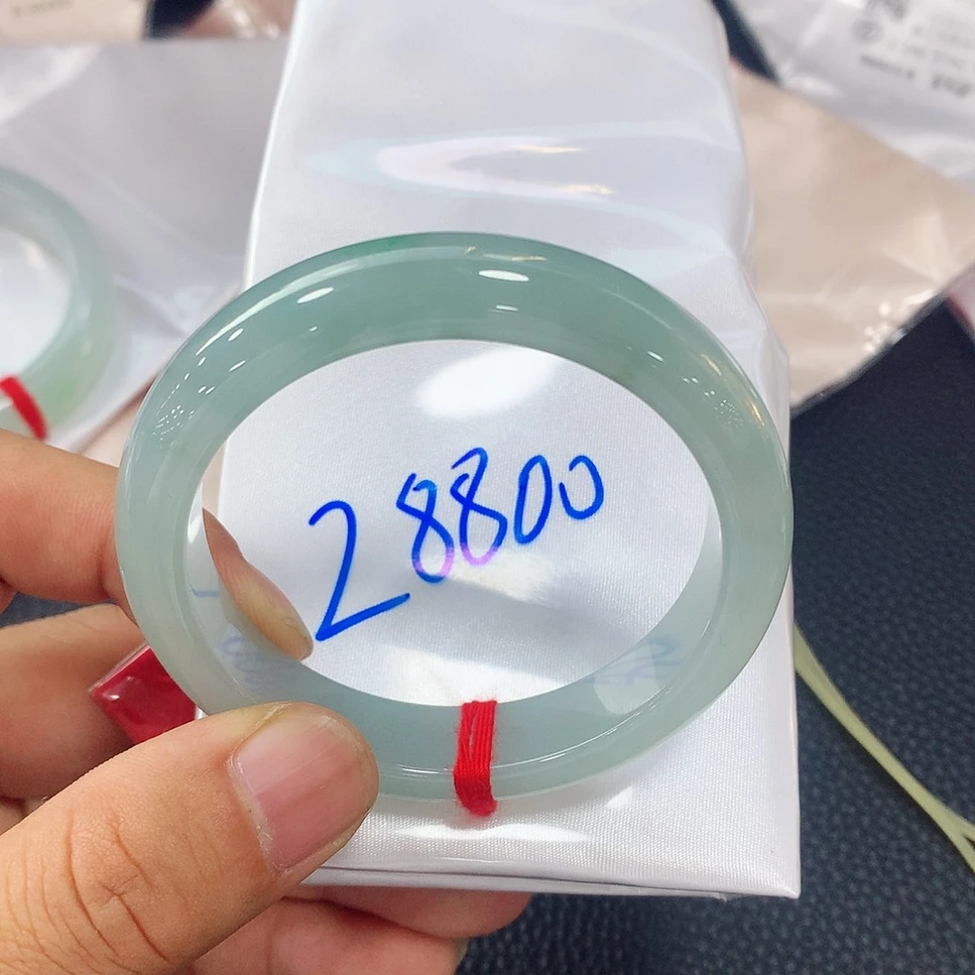 定制翡翠未镶嵌S****e手镯