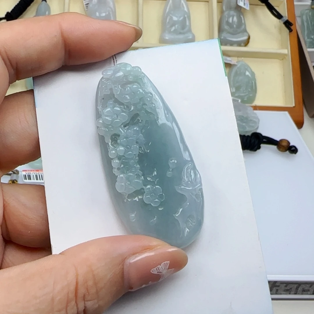 颈饰未镶嵌翡翠