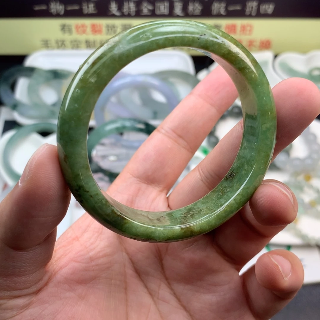 【闪购商品】未镶嵌定制翡翠奔****来抛光