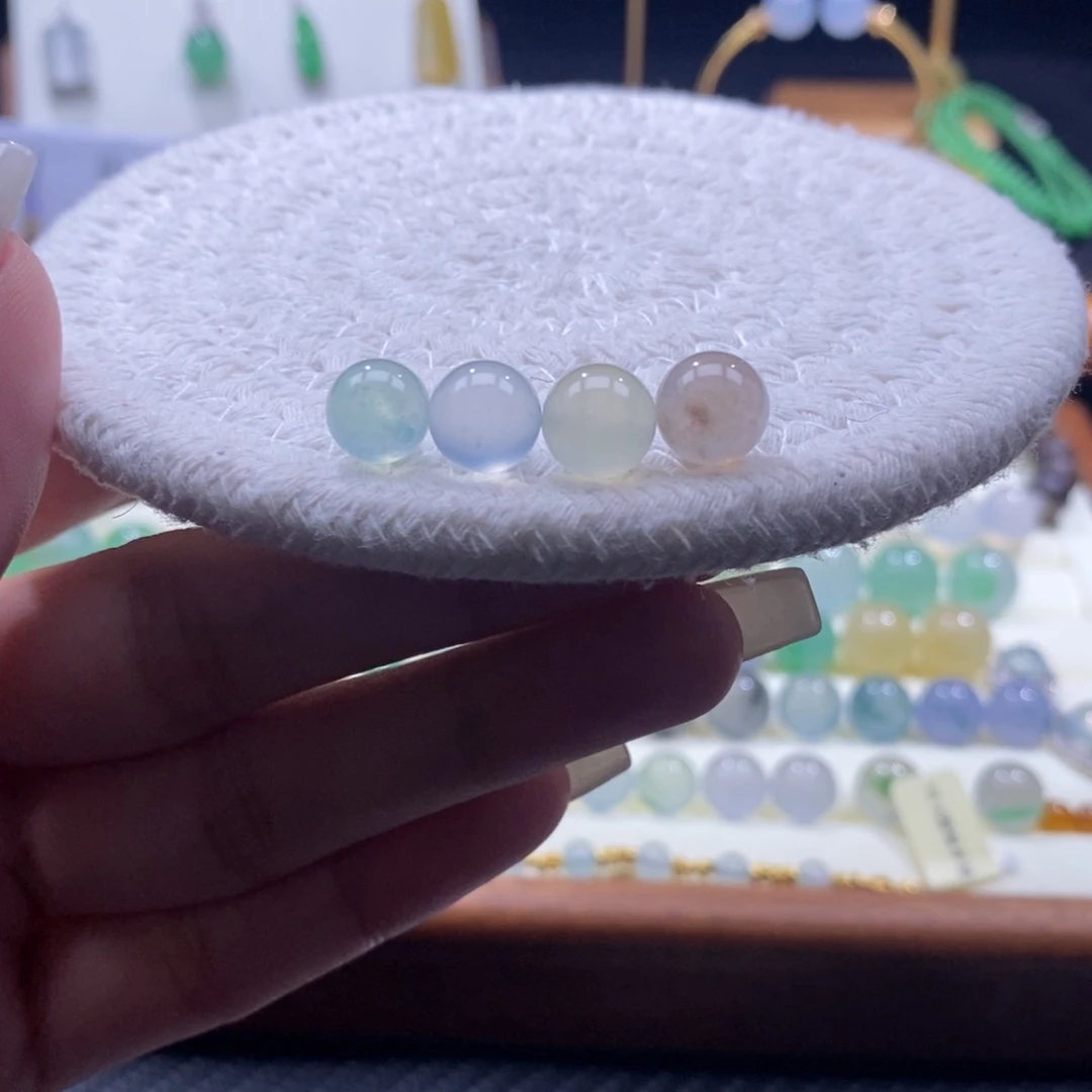 翡翠未镶嵌颈饰冰小珠卡9