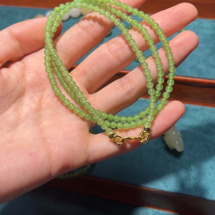 和田玉未镶嵌珠宝半成品翠果绿乌兰海3.5m