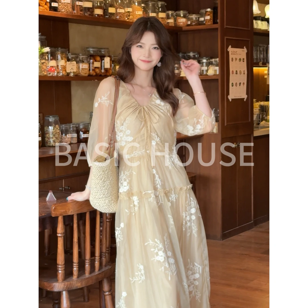 Basic House/百家好夏季新款气质刺绣优雅时尚百搭短袖连衣裙女C