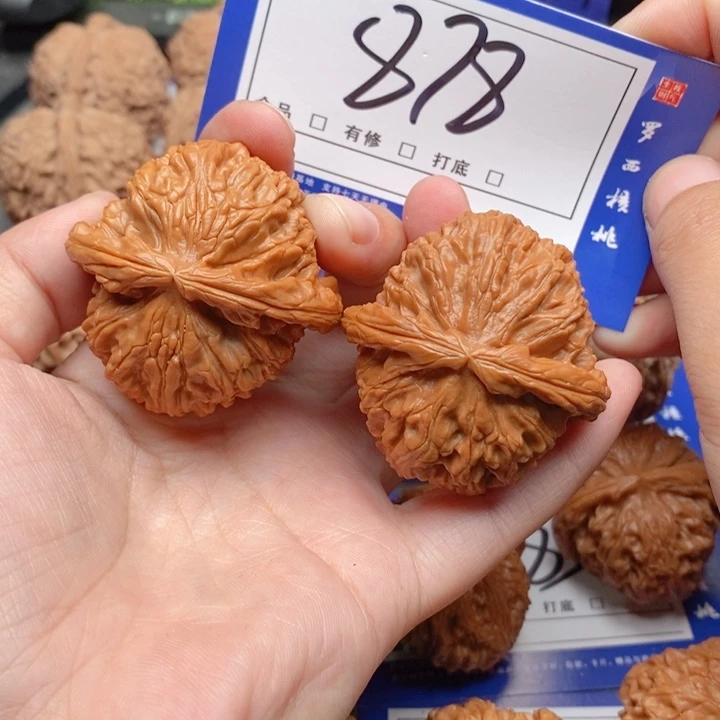 把件桃核43白狮子878号牌