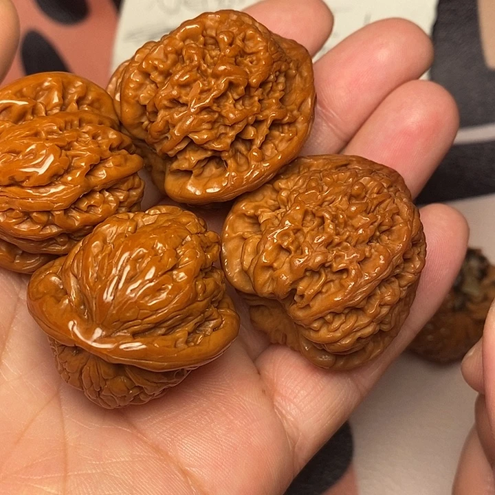 文玩核桃吊坠满40