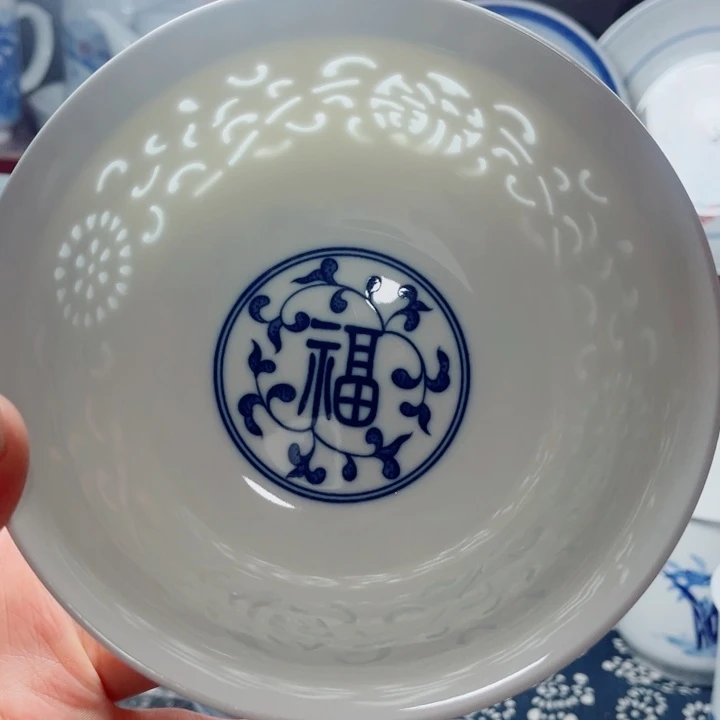 青花玲珑6寸面碗满雕福字