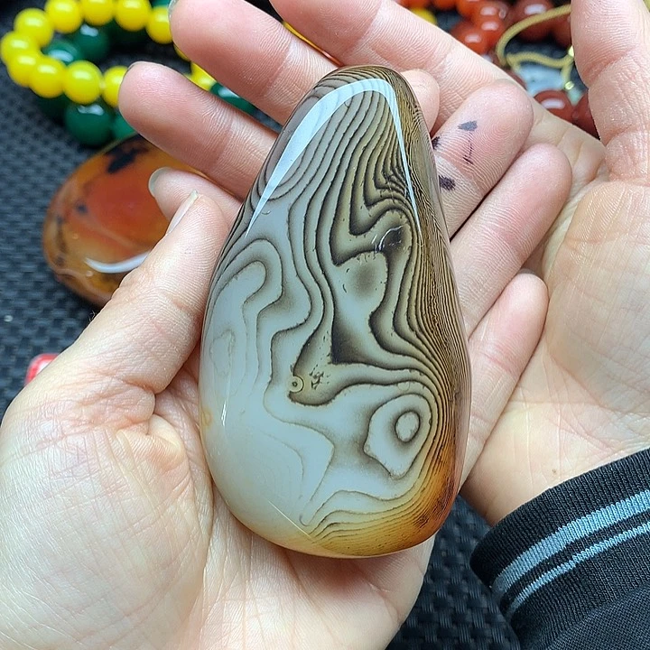 玛瑙/玉髓玛瑙未镶嵌胸**岳