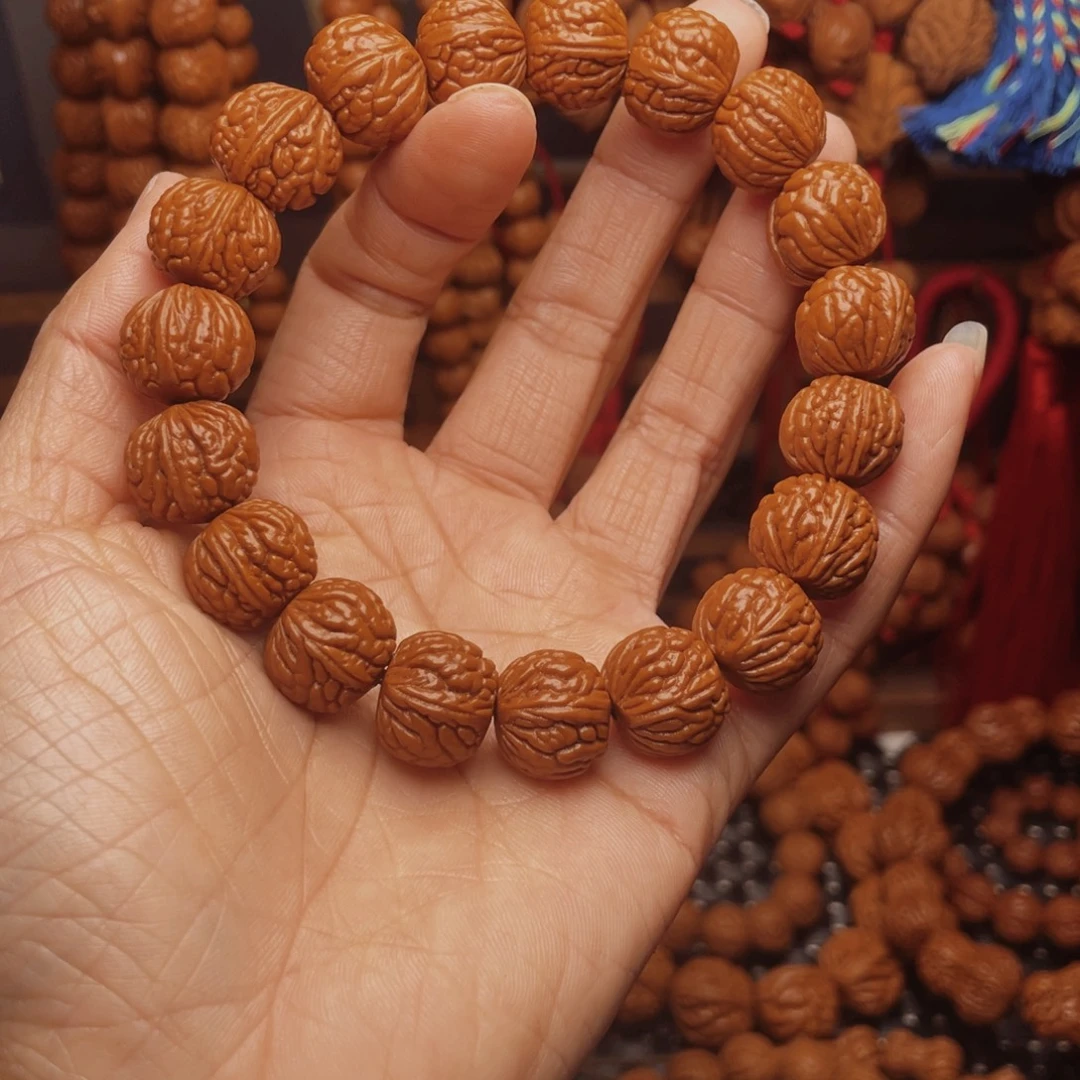 木质类龙纹桃枭挂件