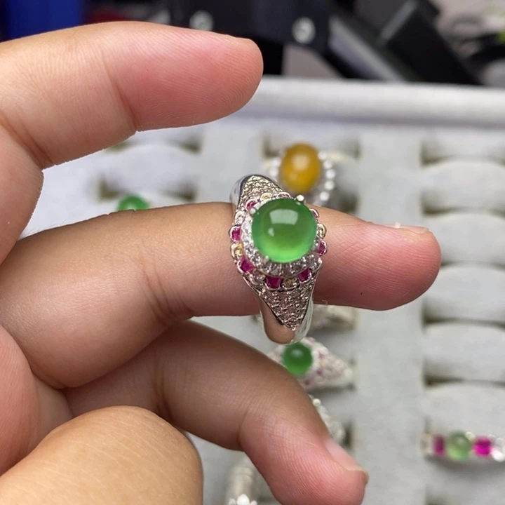 翡翠戒指未镶嵌翡翠冰种