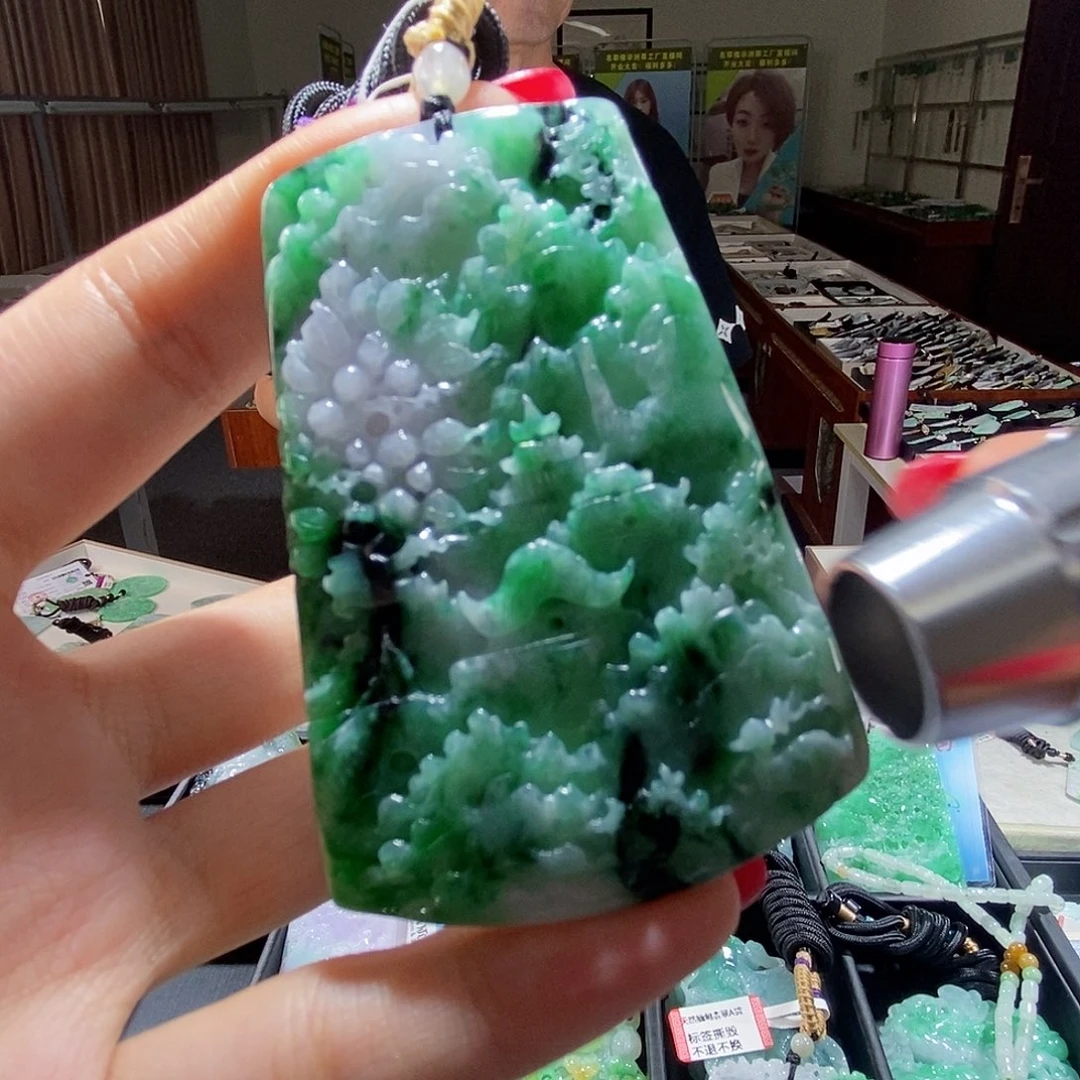 翡翠未镶嵌颈饰翡翠