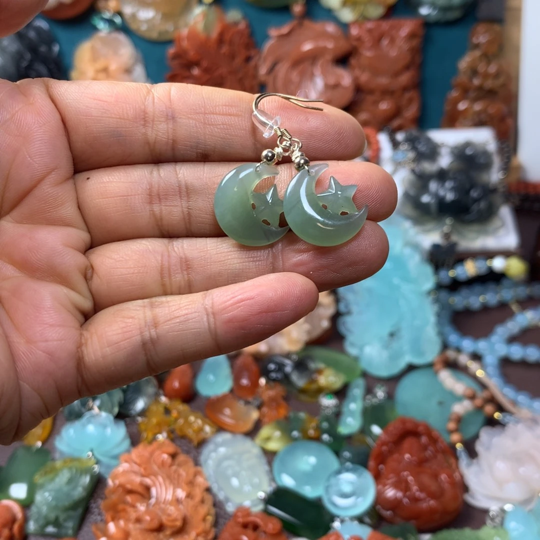 蛇纹石玉未镶嵌耳坠