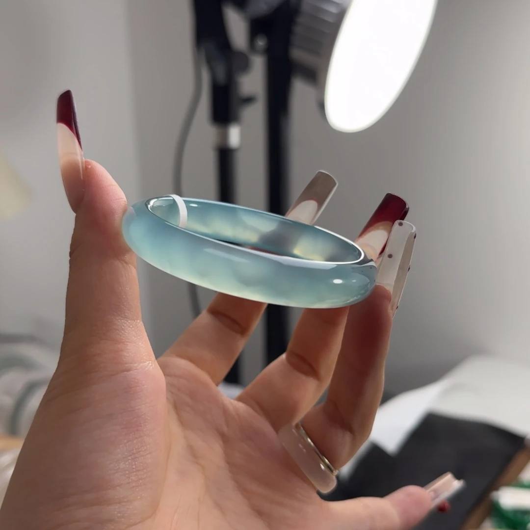 玛瑙/玉髓手镯（圆镯）未镶嵌小*.