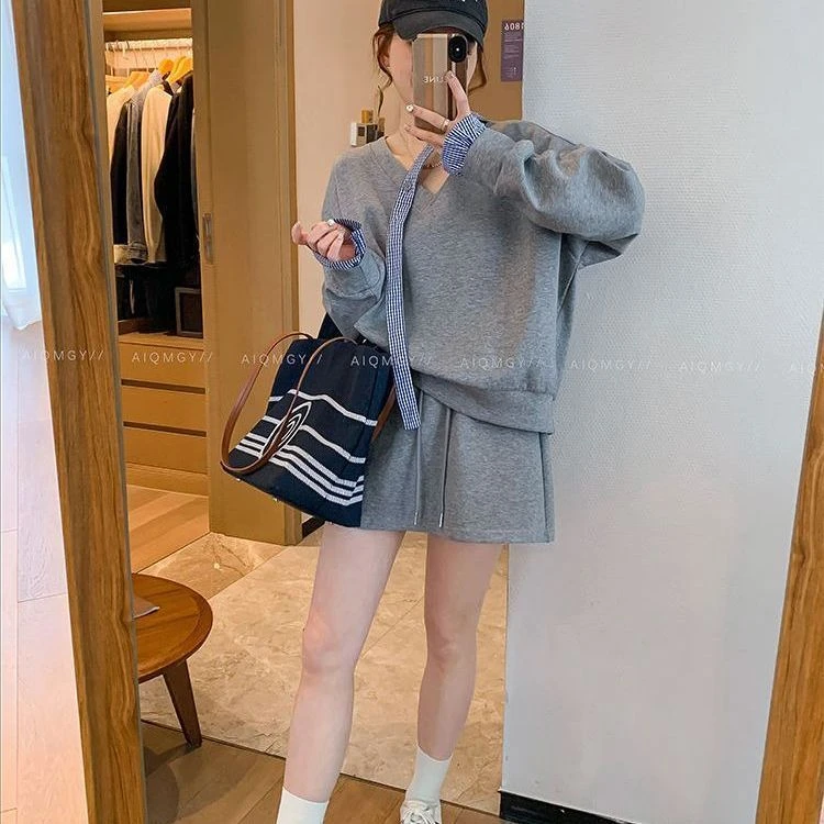 春季休闲运动套装裙2025新款韩系宽松V领灰色卫衣半身短裙两件套