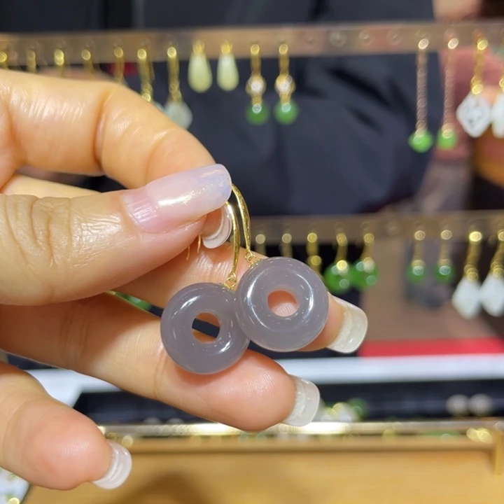 和田玉18K金镶嵌耳饰