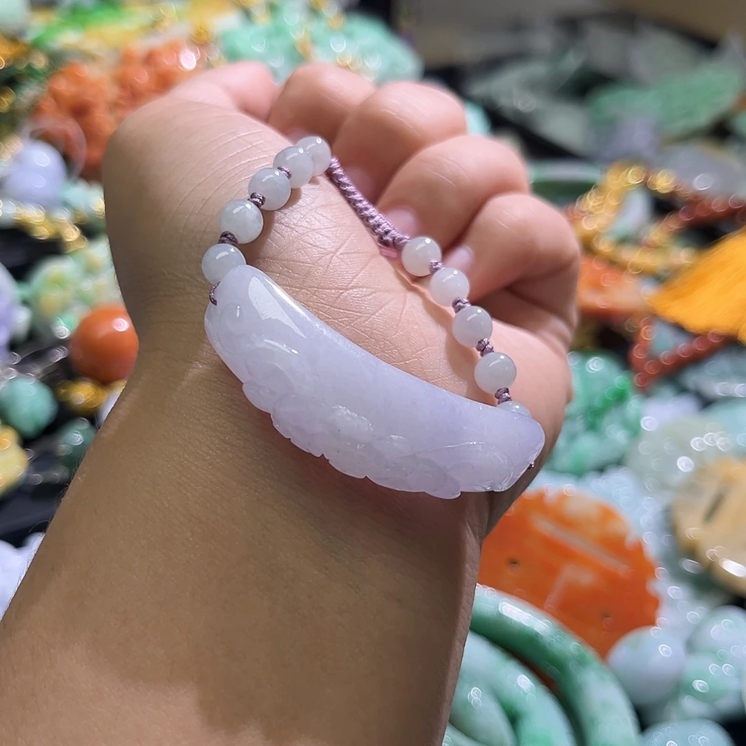 翡翠未镶嵌颈饰待编织