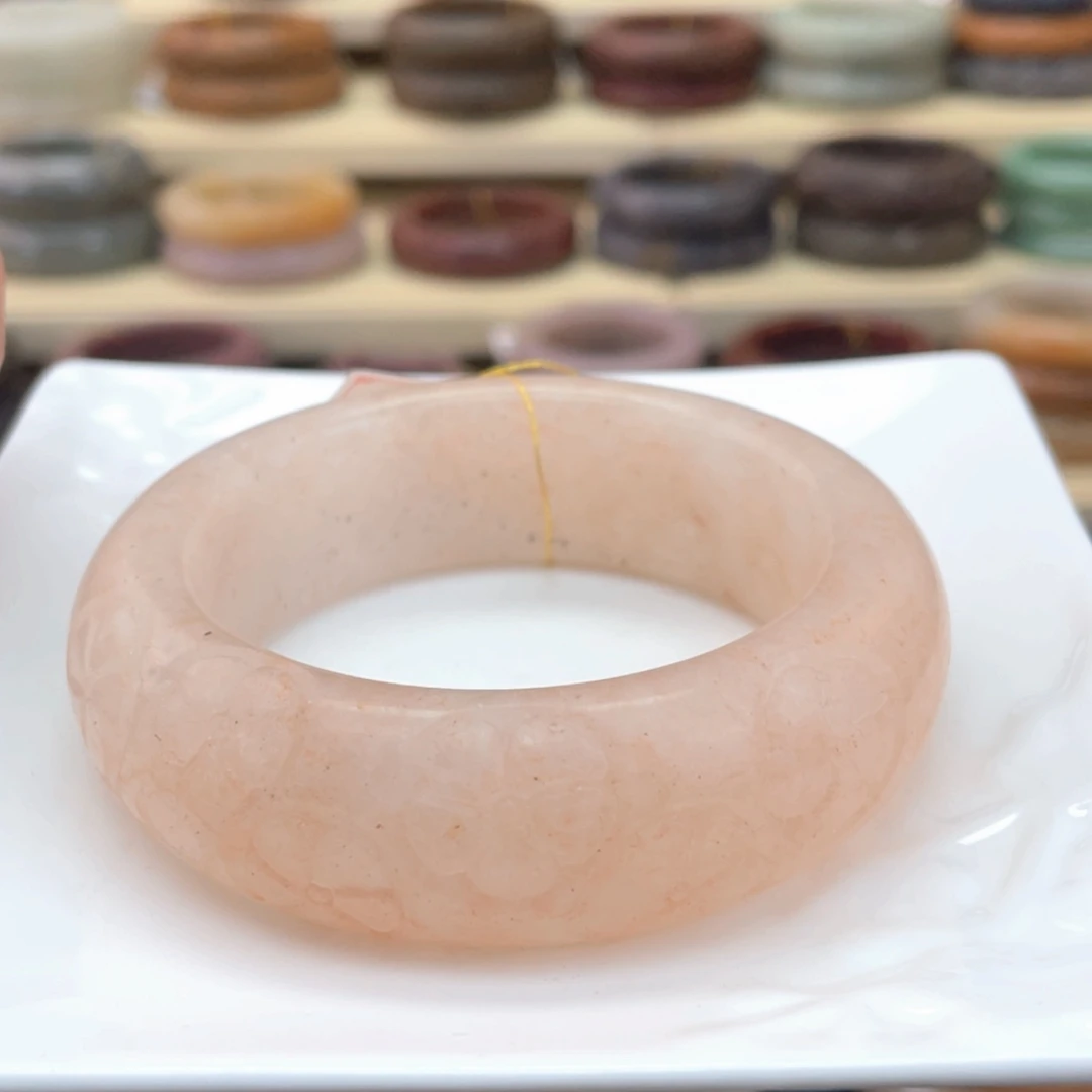 【闪购商品】石英质玉手镯未镶嵌