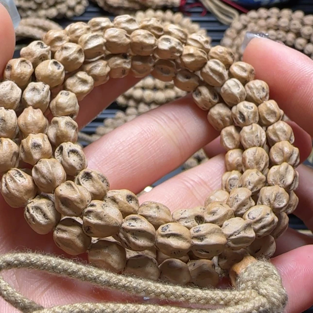 【闪购商品】柏香籽/百香籽吊坠心*木