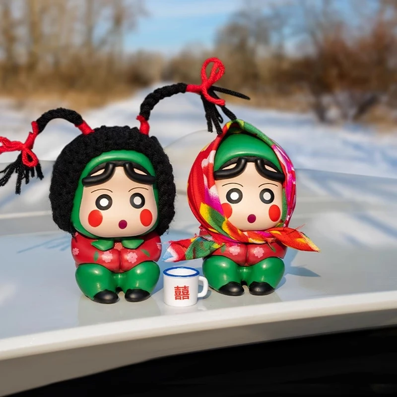 汽车摆件翠花村花蜡笔小新创意车载网红装饰电动汽车搞怪公仔车尾