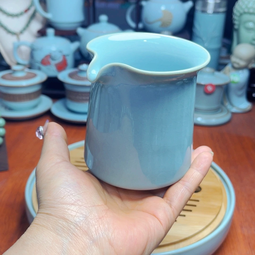 【闪购商品】l****7原产地正品汝瓷厂，茶器，摆件窑口价酬宾