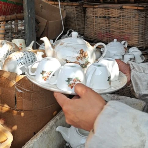 库存微瑕三打白骨精多孔茶壶一套容量500