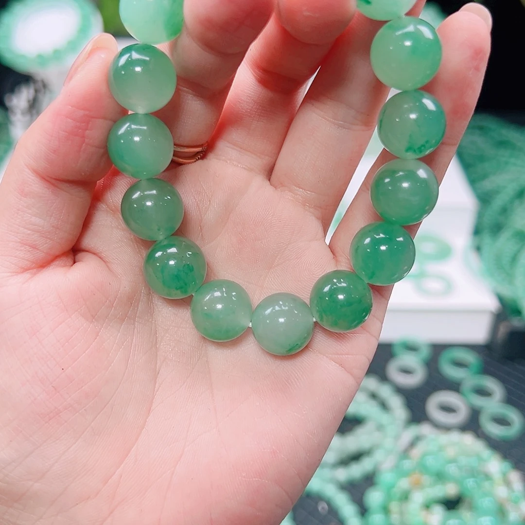 未镶嵌手链石英质玉（非洲翠）
