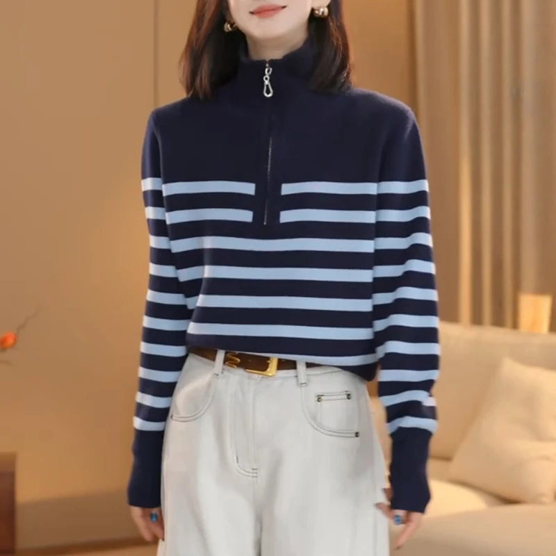 香朵儿【蓝湖】半拉链条纹立领长袖针织衫女冬季新款时尚打底衫上衣