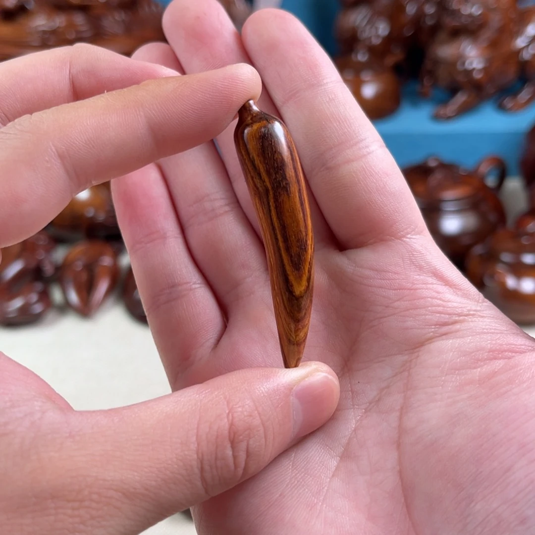 黄花梨/降香黄檀把件辣椒