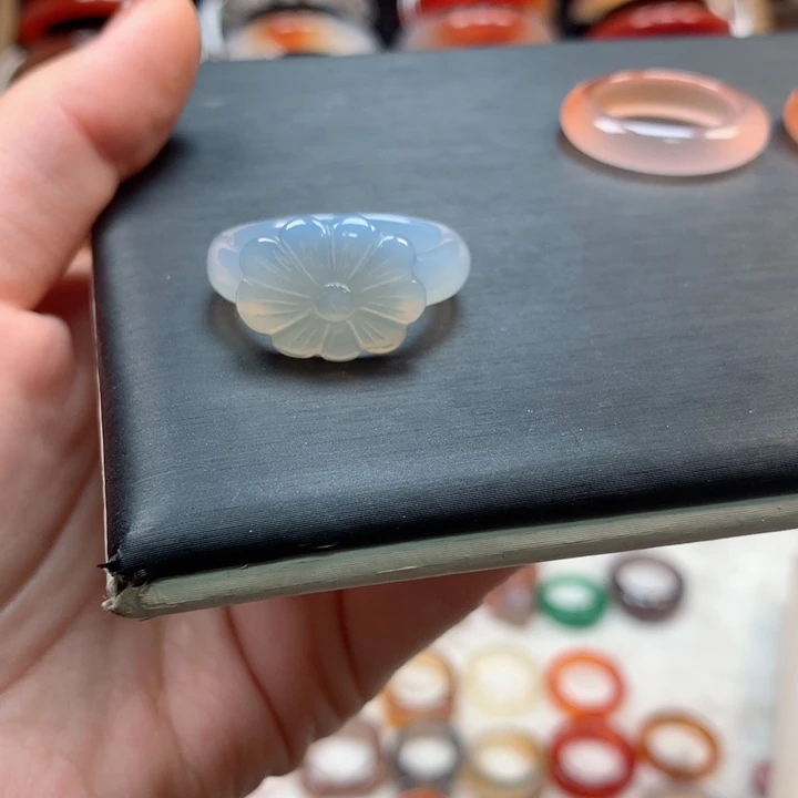 玛瑙/玉髓手镯未镶嵌不**我