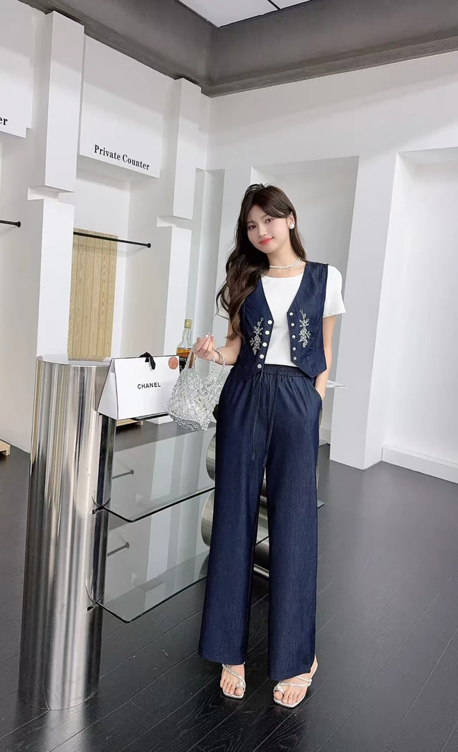 三件套短袖T恤马甲窄版直筒裤高腰气质时尚9356