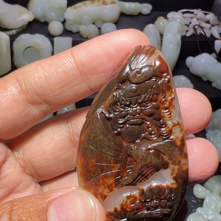 和田玉未镶嵌颈饰金****社